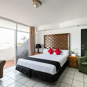 4* Hotel Capital O Zona Dorada Inn,